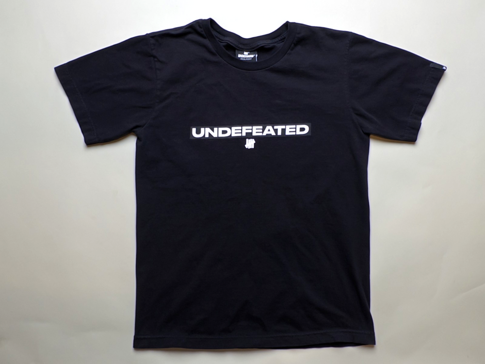 Undefeated Shirt Mens Small Black Crewneck Streetwear Logo Tee T-Shirt Urban
